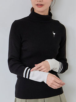 ジュン&ロペ　25年秋冬新作　バイカラー切替リブタートルニット　ERM75400