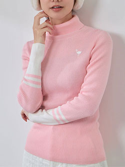 ジュン&ロペ　25年秋冬新作　バイカラー切替リブタートルニット　ERM75400