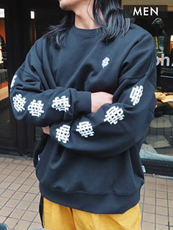 キャプテンズヘルムゴルフ　25年秋冬新作　袖ロゴプルオーバー(メンズ)　CHG25-AW-T17