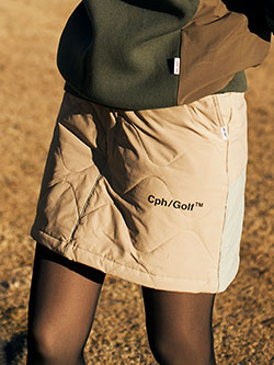 キャプテンズヘルムゴルフ　25年秋冬新作　中綿キルトスカート　CHG25-AW-SK02