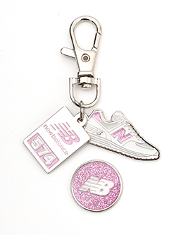 ニューバランスゴルフ　26年春夏新作　定番574モデルチャームマーカー(ユニセックス)　012-6984004