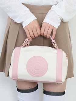 セシルマクビーグリーン　26年春夏新作　エンブレムミニボストンバッグ　CGS26025BG