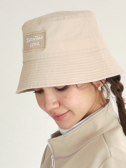 モナデルソル　26年春夏新作　ボックスロゴバケットハット　M0089