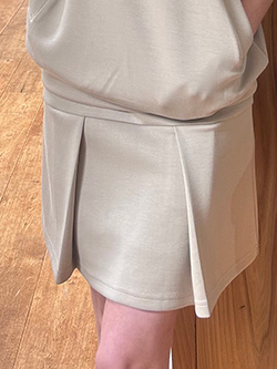 モナデルソル　26年春夏新作　ボックスプリーツスカート(セットアップ対応)　M0084